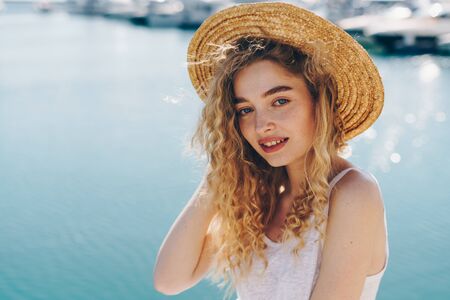 Sunscreen & Acne-Prone Skin: How to Avoid Breakouts While Staying Protected