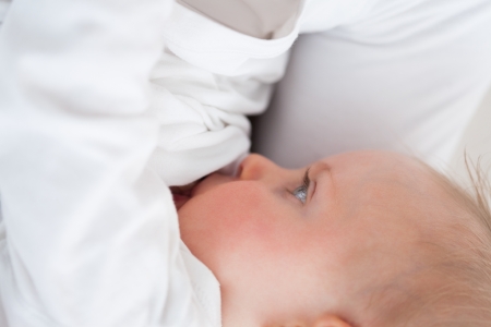 How Sleep and Lifestyle Habits Influence Acne Breakouts