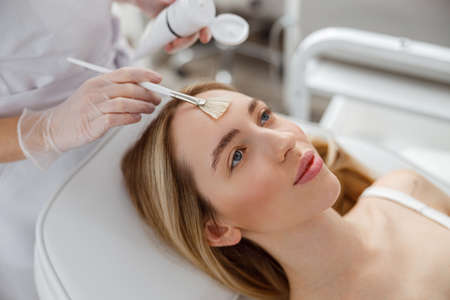 How Affordable Brow Lamination Enhances Your Natural Beauty